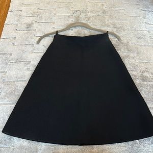 Luxurious Scanlan theodore, Italian yarn skirt